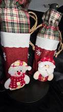 将图片加载到图库查看器，Christmas Wine Bottle Gift Bag Set – Santa &amp; Snowman Plaid Drawstring Holders | Festive Holiday Bottle Covers (Set of 2)
