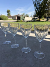 गैलरी व्यूवर में इमेज लोड करें, Marquis by Waterford Sparkle Crystal Wine Glasses Set of 4 – Made in Germany
