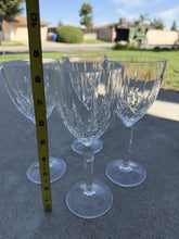 गैलरी व्यूवर में इमेज लोड करें, Marquis by Waterford Sparkle Crystal Wine Glasses Set of 4 – Made in Germany
