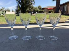गैलरी व्यूवर में इमेज लोड करें, Marquis by Waterford Sparkle Crystal Wine Glasses Set of 4 – Made in Germany
