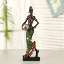 गैलरी व्यूवर में इमेज लोड करें, African Statue Figurine

