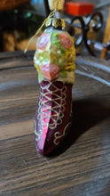 Cargar imagen en el visor de la galería, Sparkly Boot Christmas Tree Ornament
