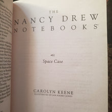 将图片加载到图库查看器，Nancy Drew Notebooks #61 Space Case
