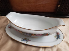 Load image into Gallery viewer, Royal Bavarian Kutschenreuther gravy boat
