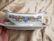 Load image into Gallery viewer, Royal Bavarian Kutschenreuther gravy boat

