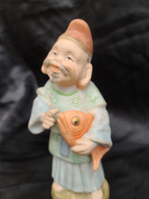 将图片加载到图库查看器，Vintage Asian Fisherman Figurine Good condition no chips or cracks Size 6.5&quot;Made in Japan
