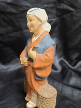 गैलरी व्यूवर में इमेज लोड करें, Vintage Norcrest Old Asian Woman Figurine
Good condition, no chips or cracks
