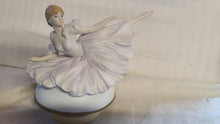गैलरी व्यूवर में इमेज लोड करें, Ballerina Swirling Porcelain Figurine Shmid Musical Collectibles Korea
