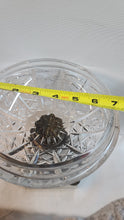 गैलरी व्यूवर में इमेज लोड करें, Vintage Crystal Glass Candy Dish With Solid Brass Stand

