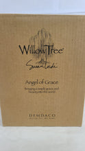 गैलरी व्यूवर में इमेज लोड करें, Willow Tree &quot;Angel of Grace&quot; Bringing a simple grace and beauty into the world - New in Box
