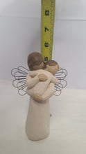 Charger l&#39;image dans la galerie, Willow Tree Figurine &quot;Angel&#39;s Embrace&quot; Hold close that which we hold dear - New in Box
