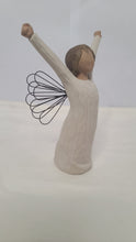 将图片加载到图库查看器，WillowTree Angel Figurine &quot;Courage&quot;, Bringing a triumphant spirit, inspiration and courage - New in Box
