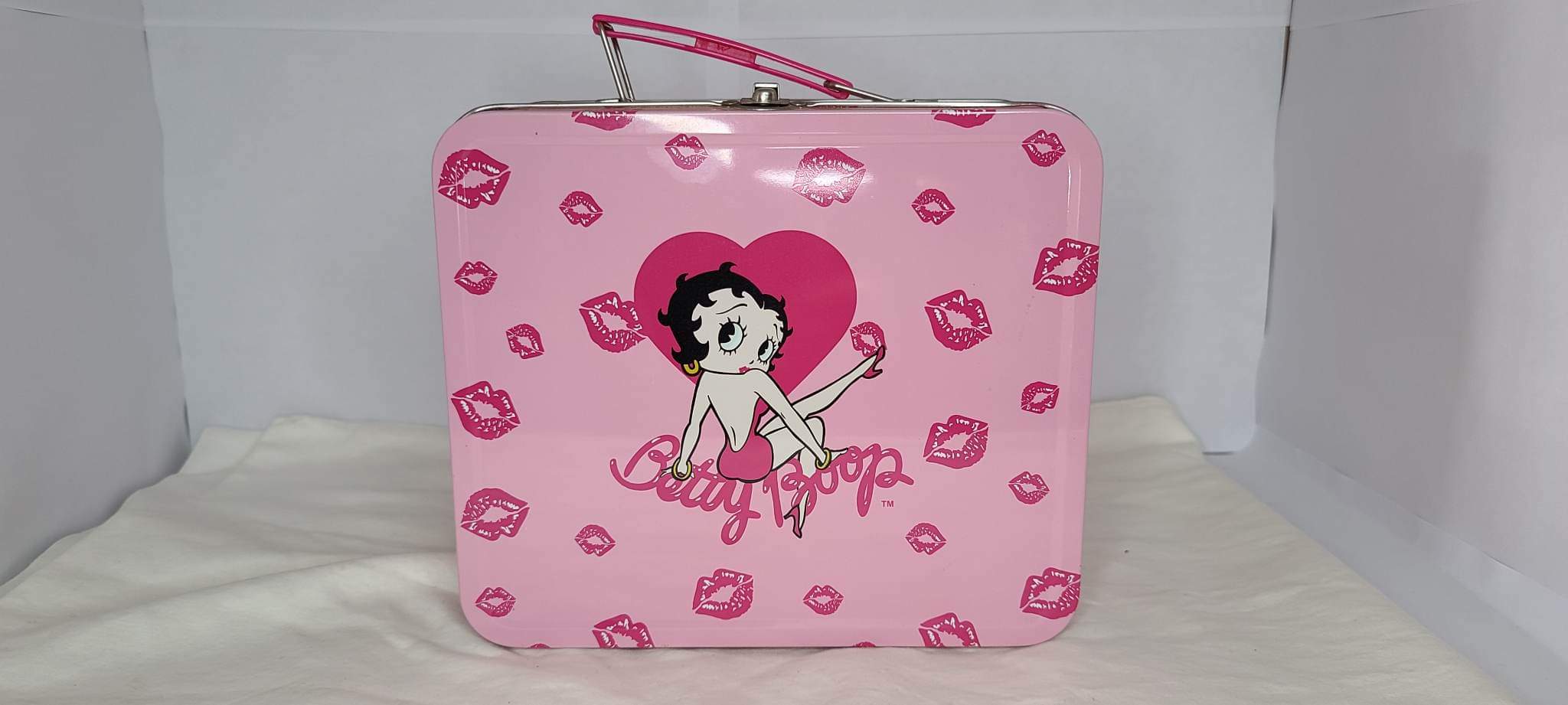Betty Boop Classic Lunch Pail – Treasures of Bako